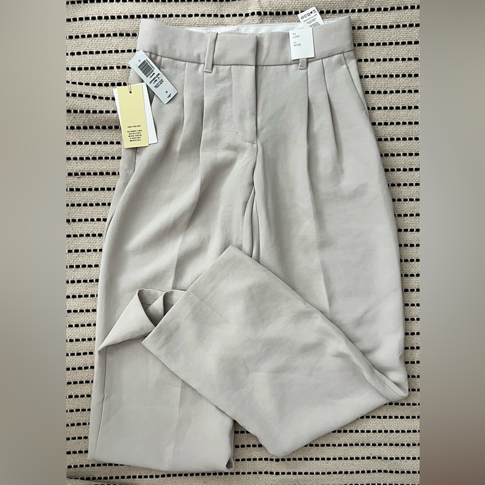 Aritzia Cream Women's Trousers
